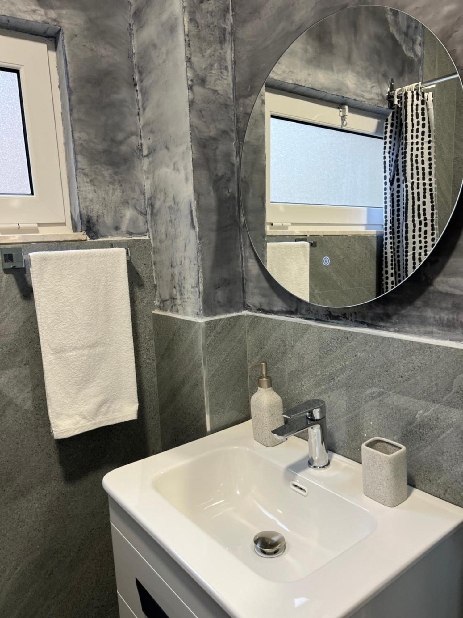 Boho Cane Apartment 티라나 외부 사진